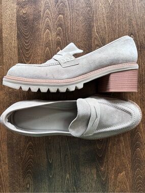 Bernardo Taupe Suede Chunky Heel Loafers Women’s 10